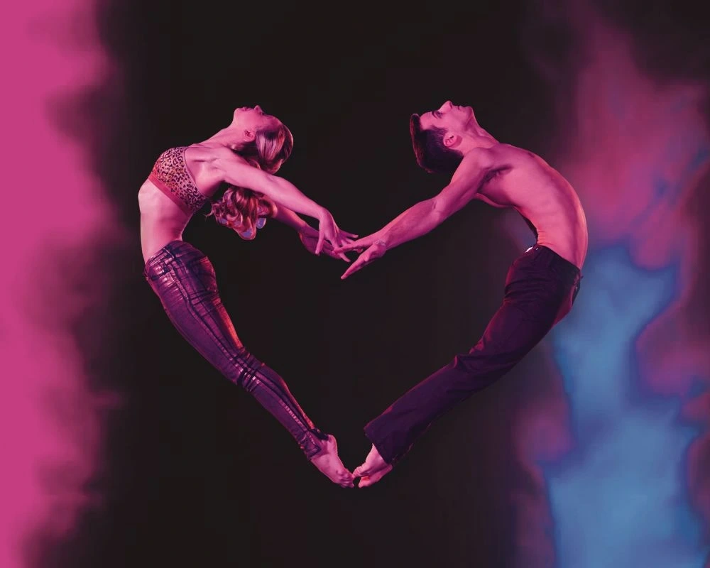 Rock the Ballet, deux danseurs formant un cœur